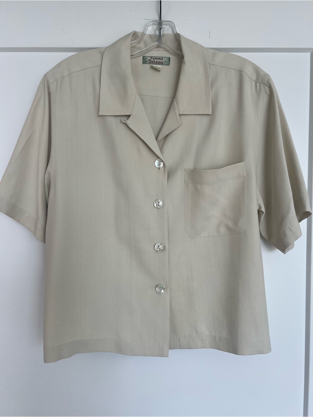 Tommy Bahama Beige Silk Cropped Short Sleeve Collared Blouse, Size Medium